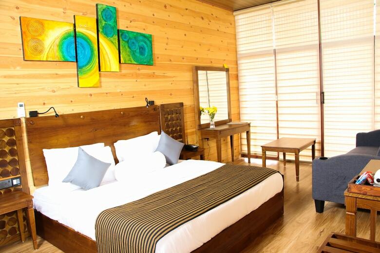 Villa Aloft Grand Hotel