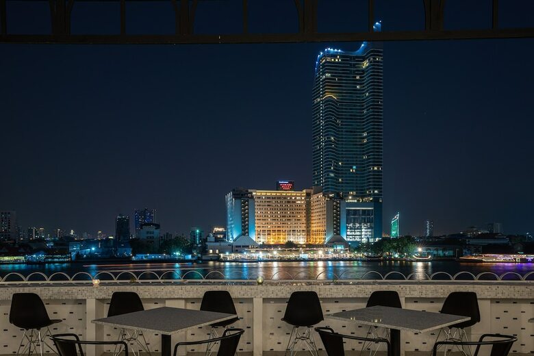Hotel Kowtha  Rivertel