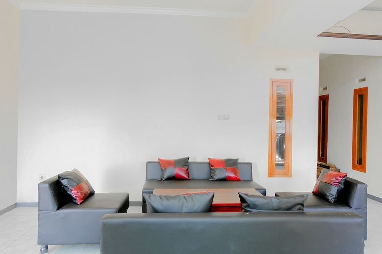 Hotel Oyo 605 Queen Homestay