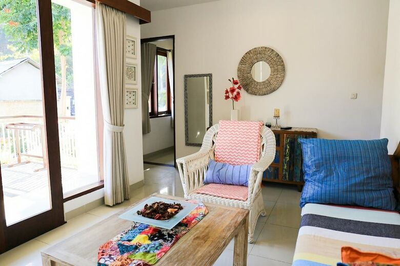 Hotel Dewi Villa