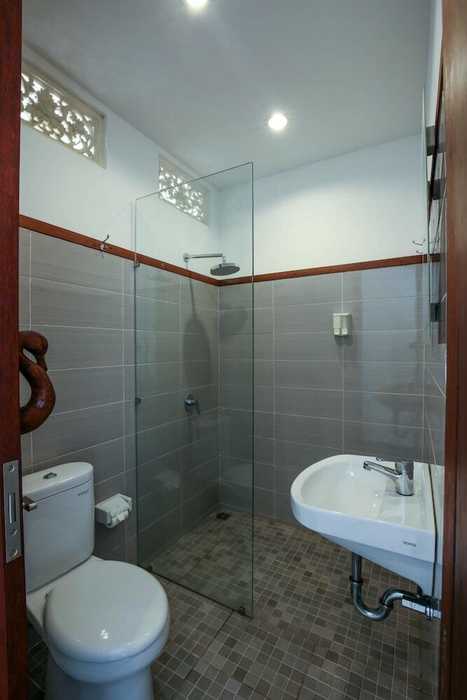 Hotel Dewi Villa