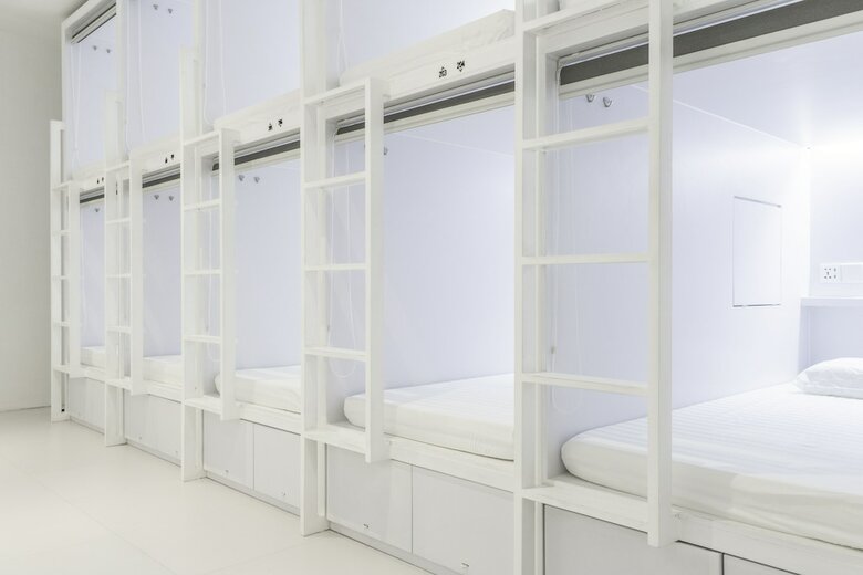 Hostal Uno Capsule Hostel