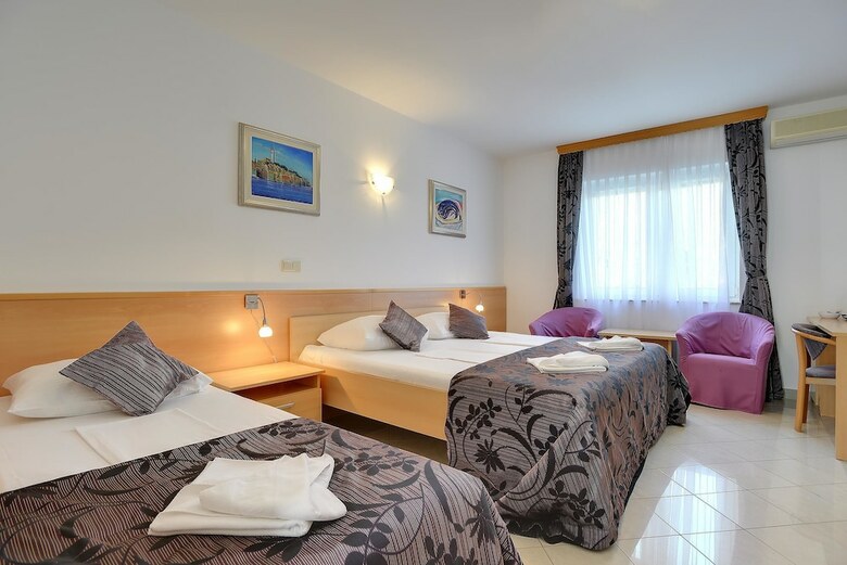Zlatni Rat Beach Hotel