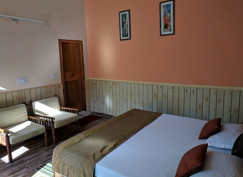 Hotel Dev Conifers Cafe & Cottages