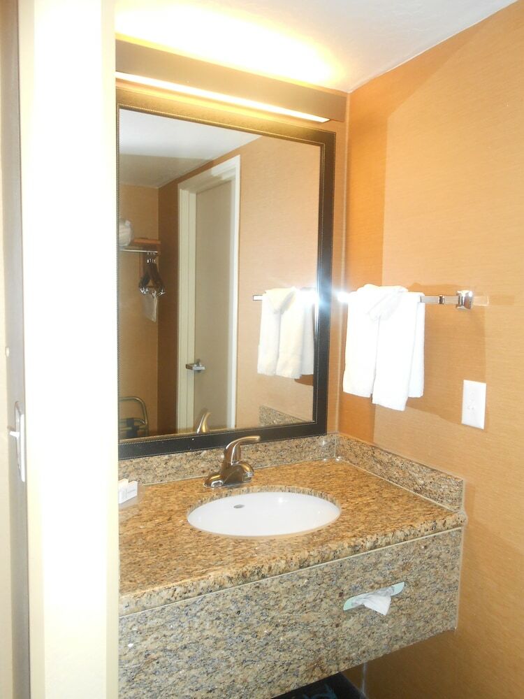 Hotel Greentree Inn & Suites Mesa