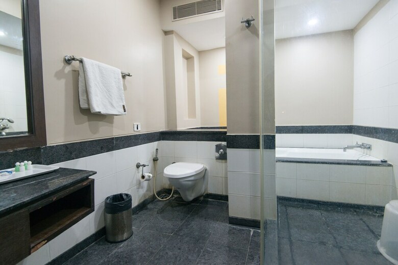 Fabhotel Santhome Inn