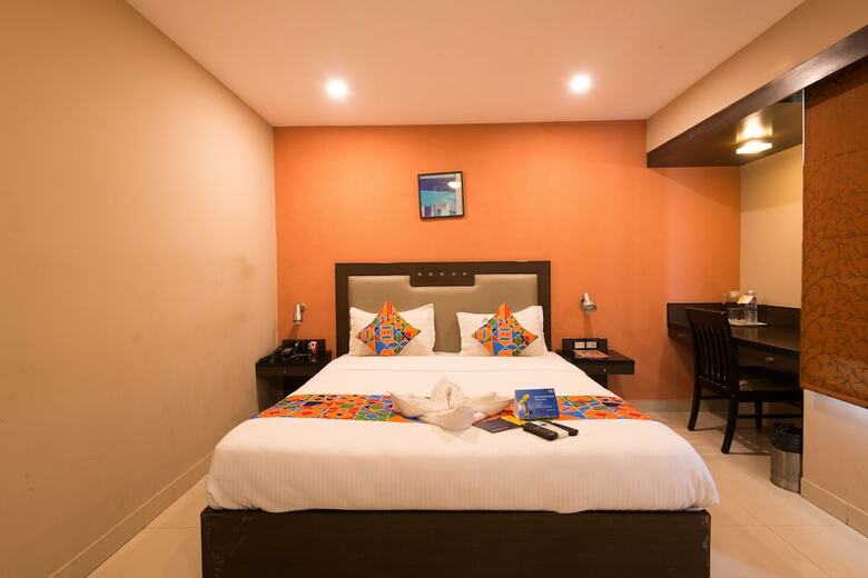Fabhotel Santhome Inn