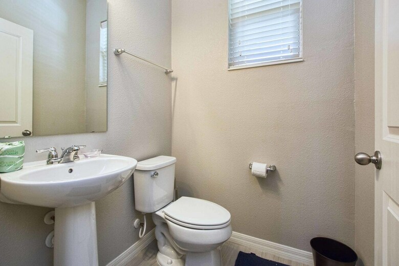 Compass Bay- 4 Bedroom Townhome- 1960cy