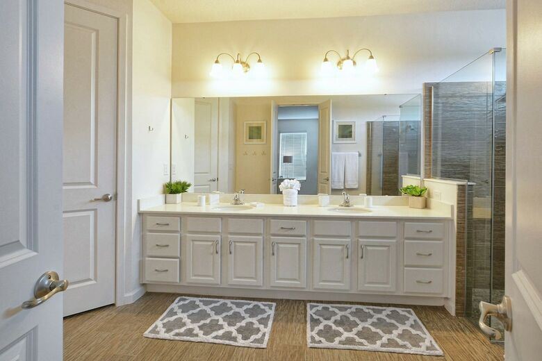 Sonoma- 7 Bedroom Pool Home- 1852sn