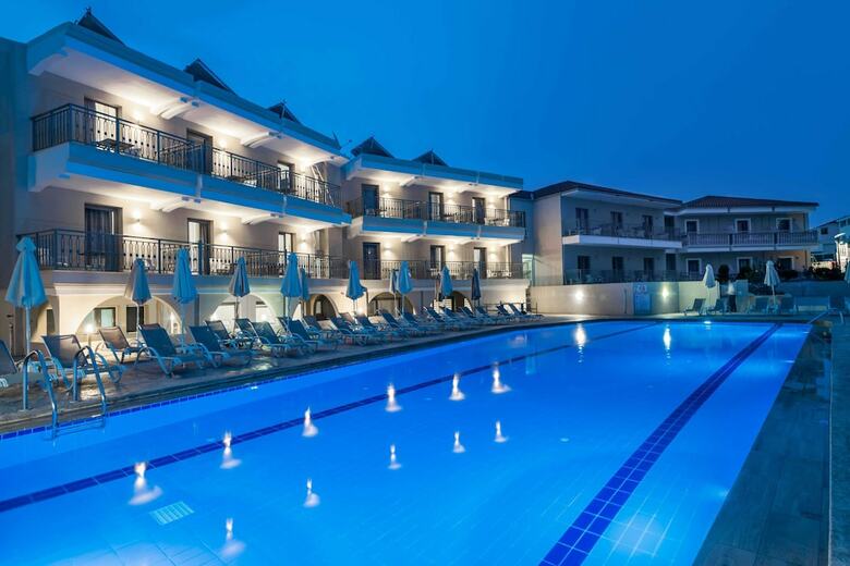 Hotel Karras Grande Resort