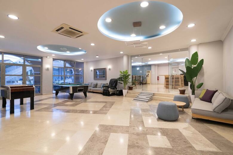 Hotel Karras Grande Resort