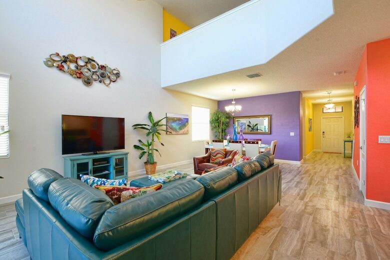 Solterra - 5 Bedrooms House W/pool-7034sr