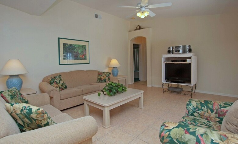 Greater Groves - 5 Bedrooms House W/pool-5202gg