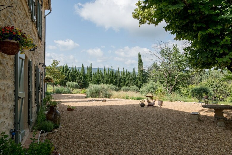 Bed & Breakfast Le Mas Des Romarins