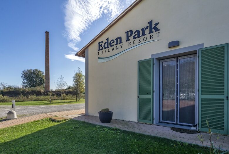 Residencia Eden Park Resort