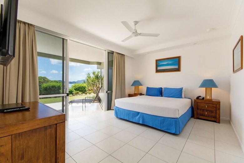 Beach Front Lagoon Lodge Apartments