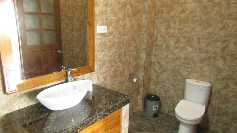 Hotel Grand Raka Homestay