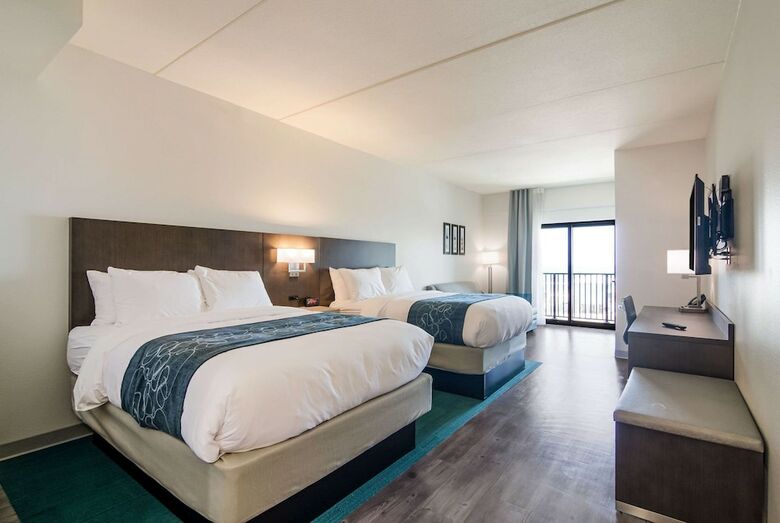 Hotel Comfort Inn & Suites