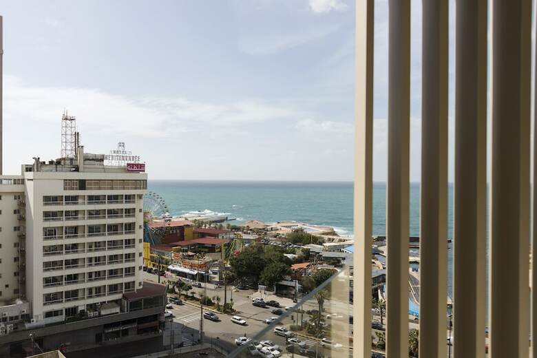 Apartamentos Holiday Home Suites