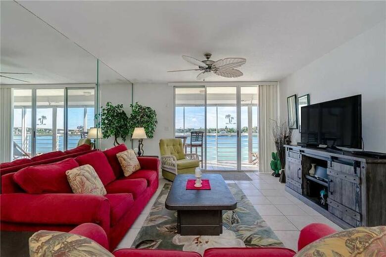 Bahia Vista 15567 - Two Bedroom Condo