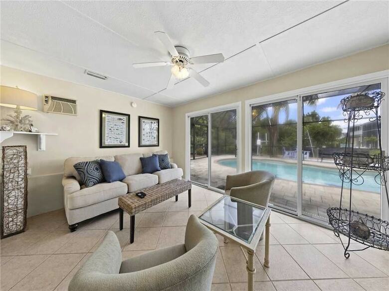 Egret Beach House - Two Bedroom Home