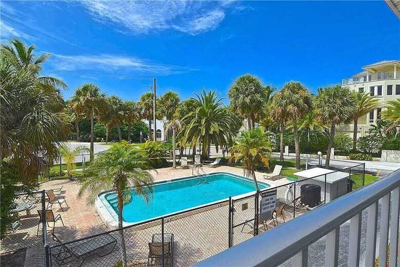 Gulf Holidays 15 - One Bedroom Condo