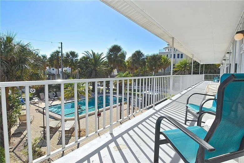 Gulf Holidays 15 - One Bedroom Condo