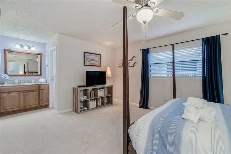 Seashell 19 - Two Bedroom Condo