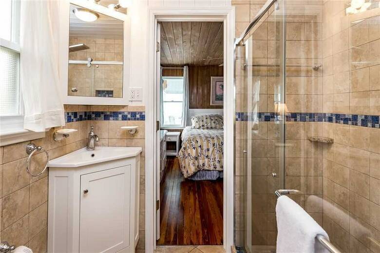 Sandy Toes Cottage - Two Bedroom Home