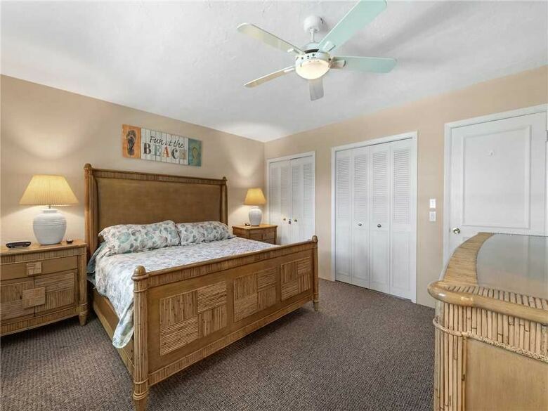Jamaica Royale 101 - Two Bedroom Condo