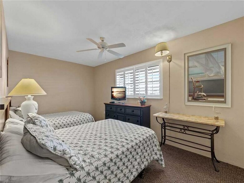 Jamaica Royale 101 - Two Bedroom Condo
