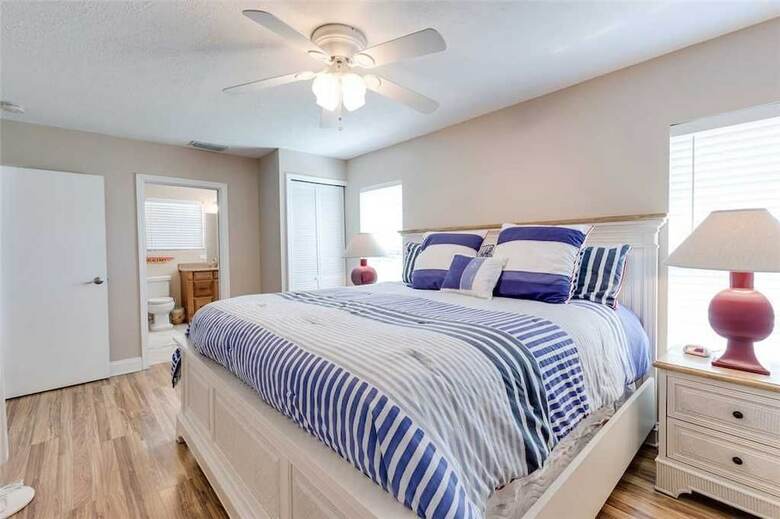 Tropical Paradise Manor - Four Bedroom Home