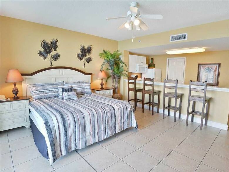 Majestic 1708 West Tower I - Studio Condo