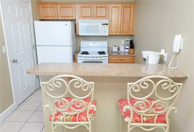 Twin Palms 1703 - One Bedroom Condo