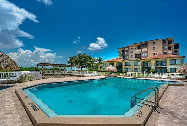 Palma Del Mar Unit 210b - Two Bedroom Condo