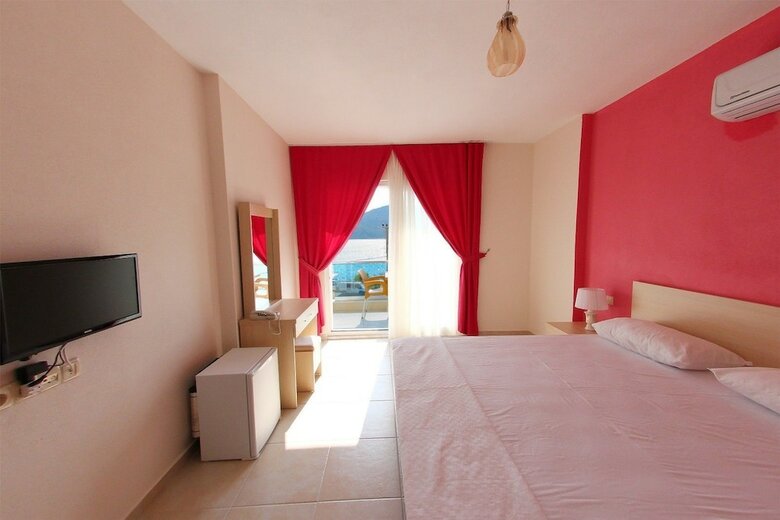 Defne Lorina Hotel