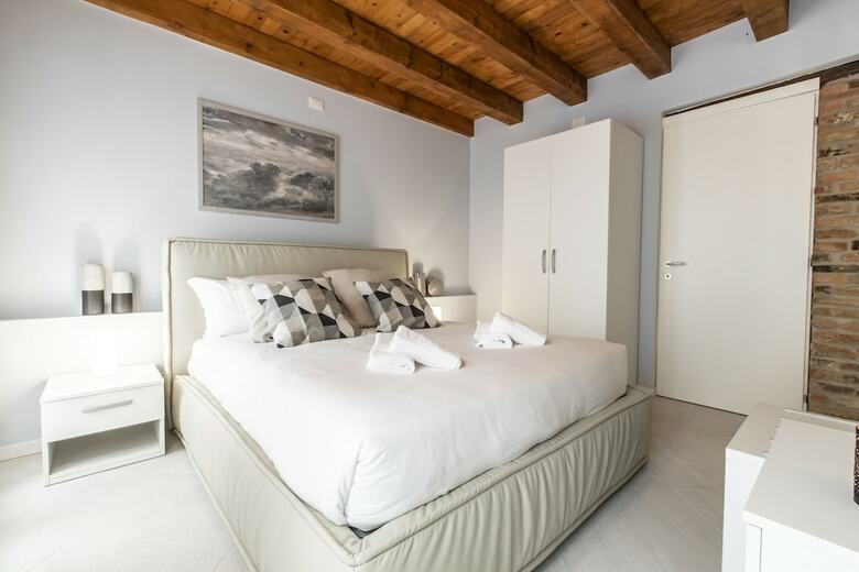 Venetian Superior Apartment R&r