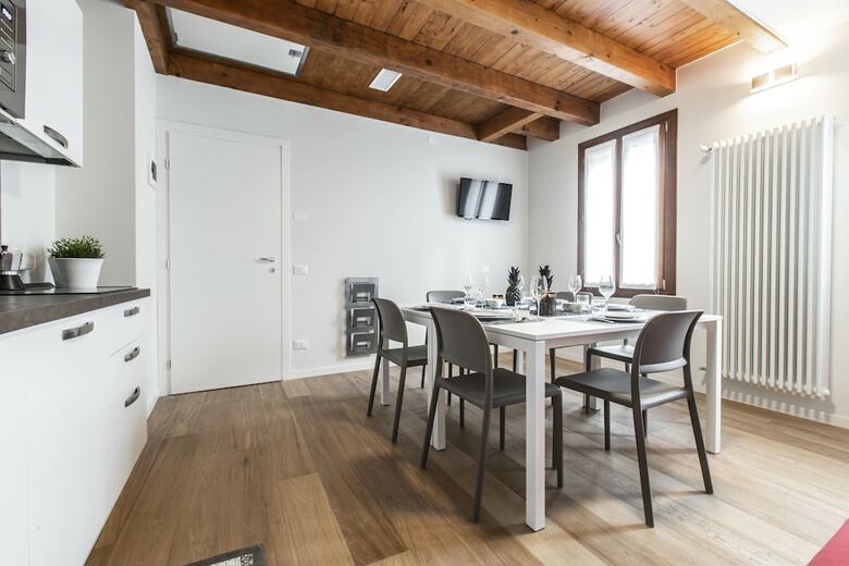 Venetian Dream Apartment R&r