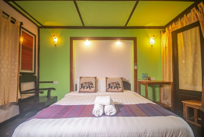 Hotel Y Not Lao Villa
