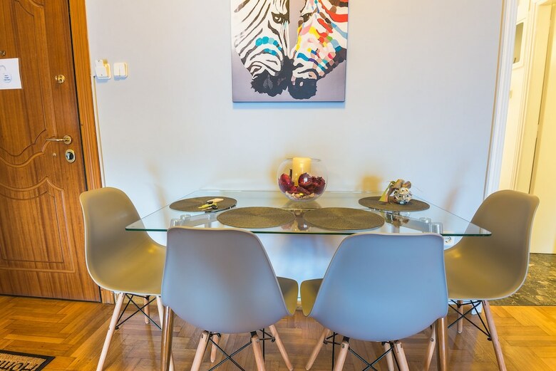 Park View Apartment Near Athens Museum