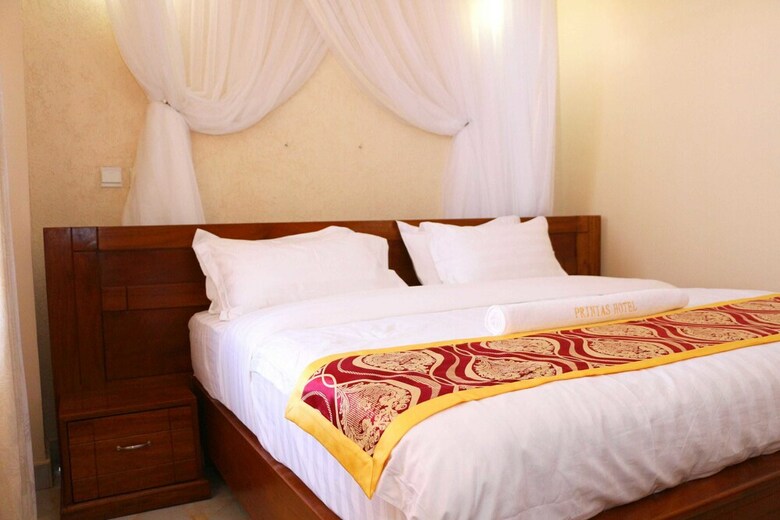 Prinias Hotel