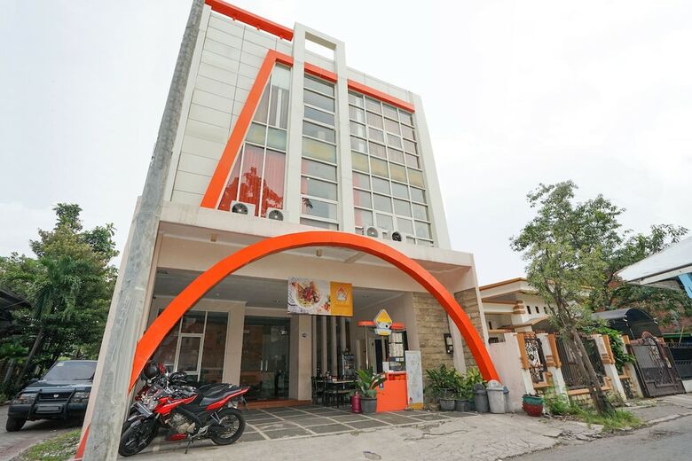 Hotel Oyo 450 Semampir Residence