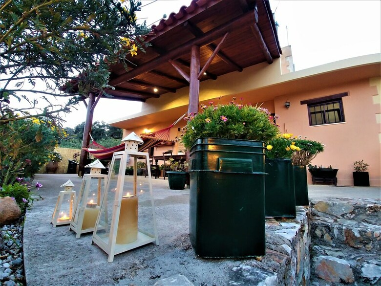 Thymes Traditional House
