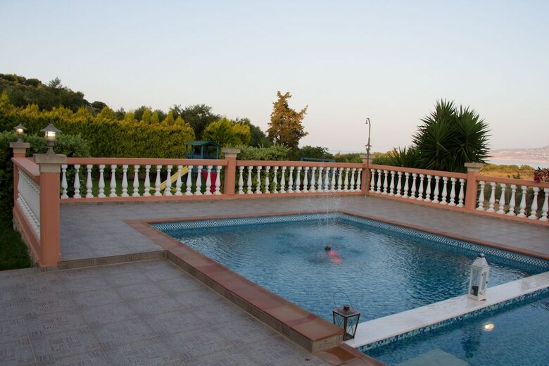 Villa Roula 5br