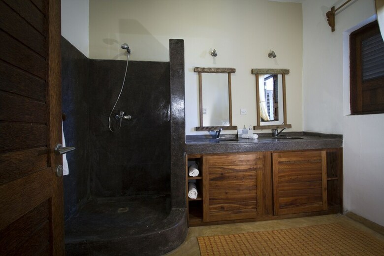 Villa Raha Lodge