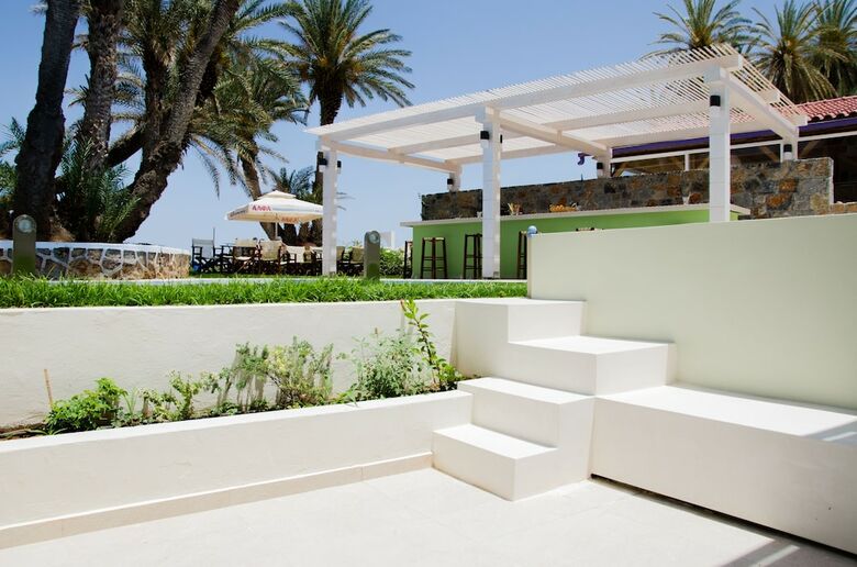 Palm Beach Hotel