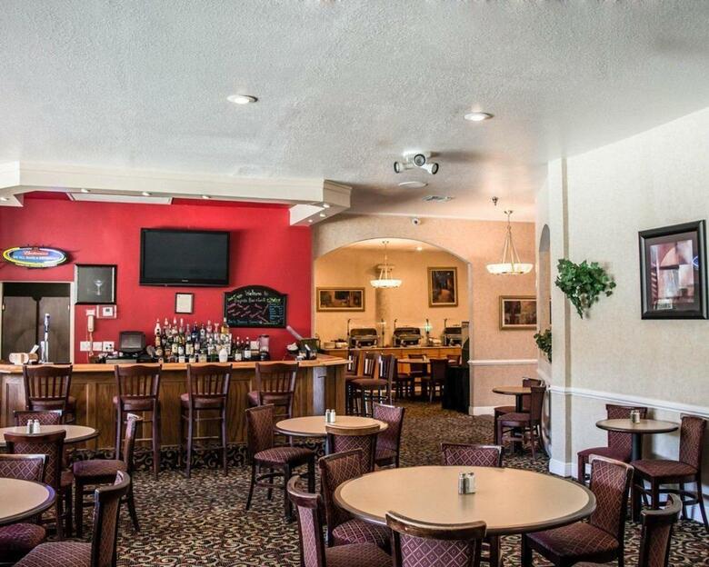 Hotel Clarion Inn & Suites Clearwater Central