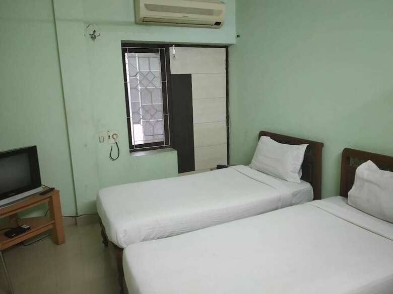 Hotel Maxi Stay - Royapettah