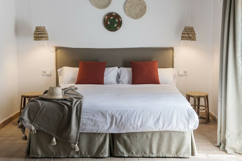 Bed & Breakfast Curolla Petit Hotel