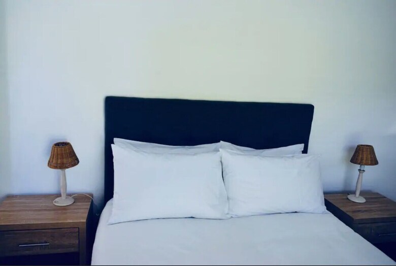 Spacious 3 Bedroom Apartment In Cape Town